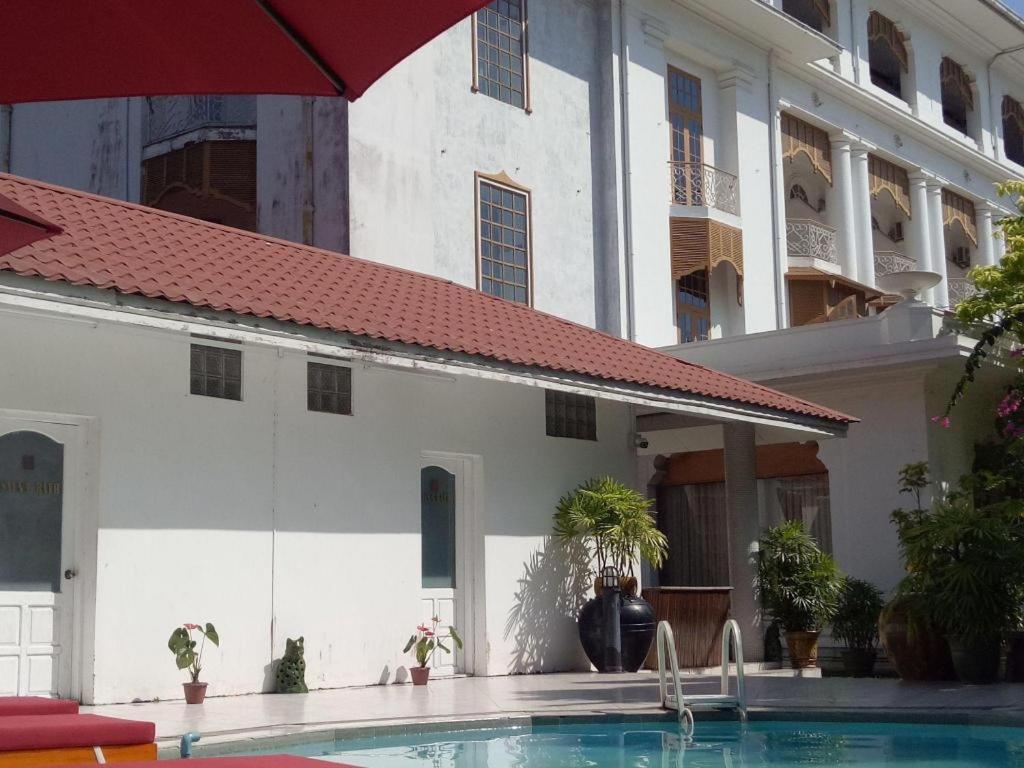 יאנגון Yuzana Garden Hotel מראה חיצוני תמונה