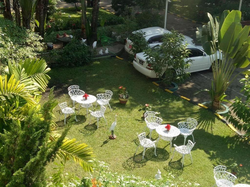 יאנגון Yuzana Garden Hotel מראה חיצוני תמונה