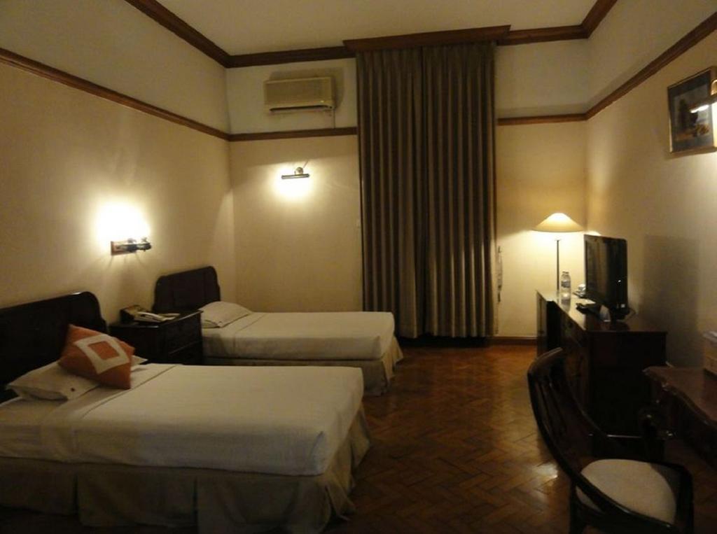 יאנגון Yuzana Garden Hotel מראה חיצוני תמונה